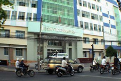 Bệnh viện ép bệnh nhân mổ dịch vụ 